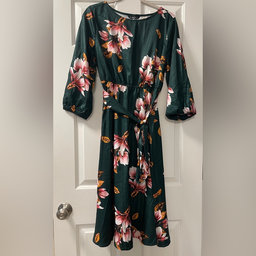 Women’s Floral Green Dress Size XL